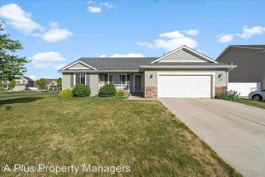 Main picture of 3064 E Thrush Dr