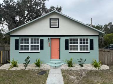 Main picture of 448 Palm St