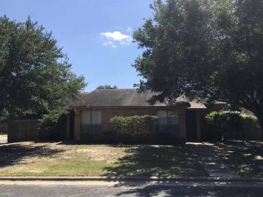 Main picture of 2500 Cypress Dr