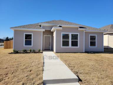 Main picture of 127 Canales Cir