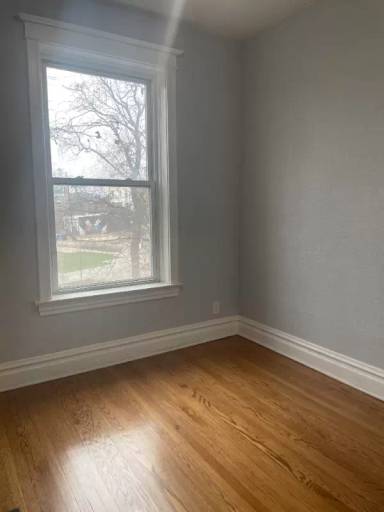 Main picture of 2133 S Millard Ave