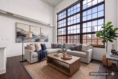 Main picture of 715 N Graham St