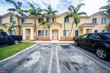 Main picture of 7020 NW 177th St