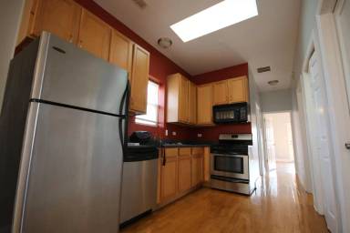 Main picture of 2923 W Arthington St