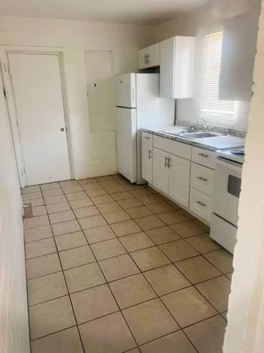 Main picture of 2027 E Benson Hwy