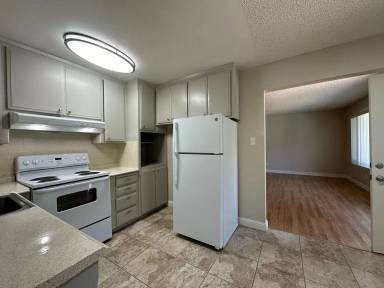 Main picture of 5981 Lake Crest Way