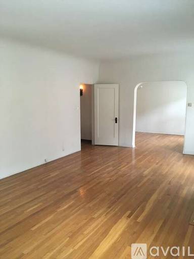 Main picture of 530 N Genesee Ave