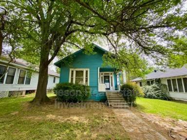 Main picture of 333 Robinson Pl