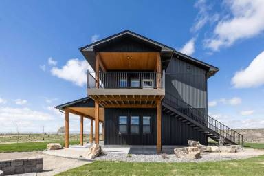 Main picture of 2422 E 2050 N