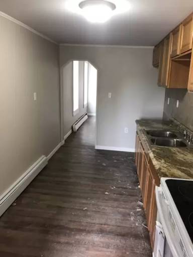 Main picture of 581 Alter St