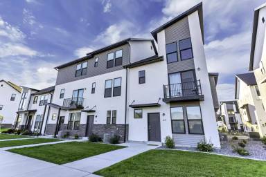 Main picture of 1633 N 1350 E