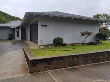 Main picture of 305 Puamamane St