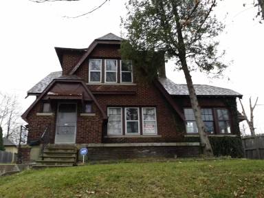Main picture of 1715 W Court St