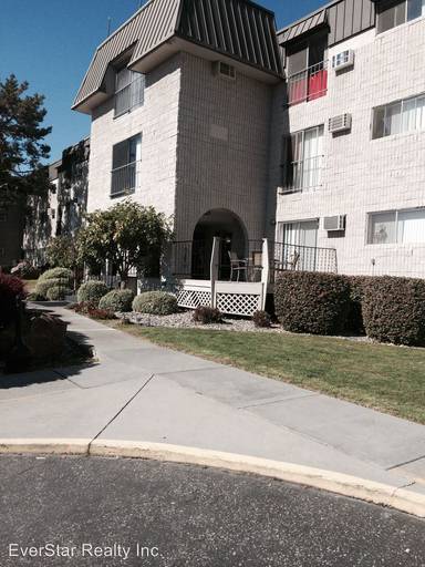Main picture of Waters Edge Apartments