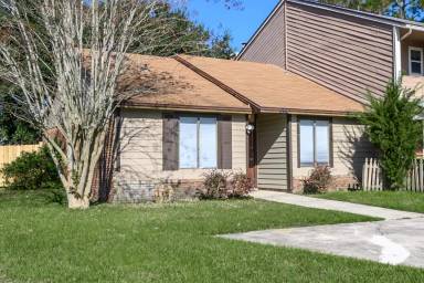 Main picture of 11252 Windtree Dr E