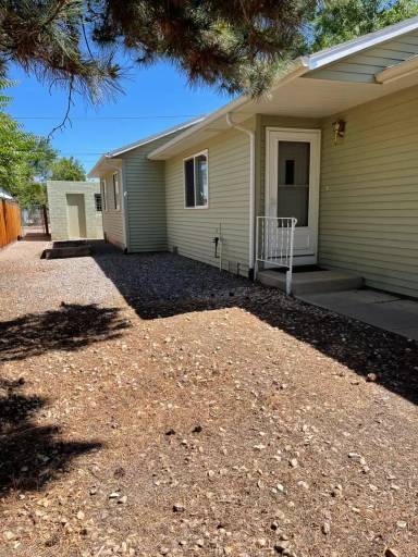 Main picture of 827 Beech Ave