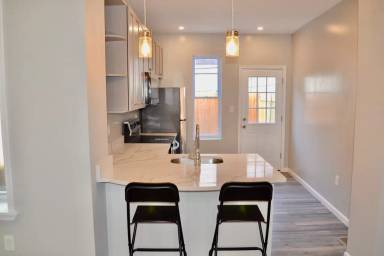 Main picture of 2046 Watkins St