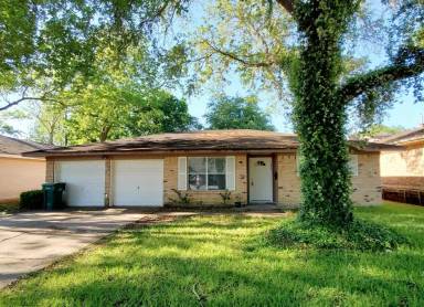 Main picture of 1876 Dolphin Dr