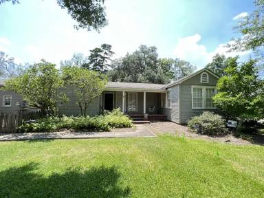 Main picture of 1582 Audubon Ave