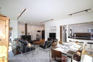 Main picture of 1111 G St