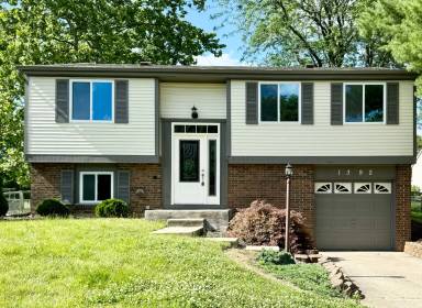 Main picture of 1392 Firethorne Dr
