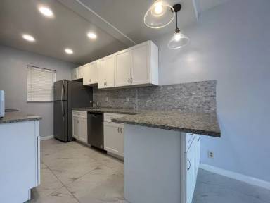 Main picture of 500 SW 2nd Ave