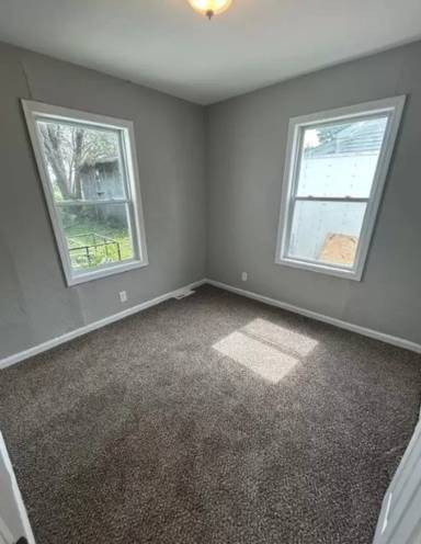 Main picture of 227 Nadine St