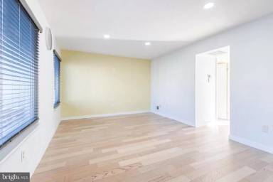 Main picture of 1615 Fendall Ct