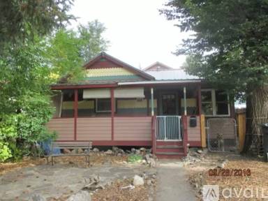 Main picture of 634 E 7th Ave