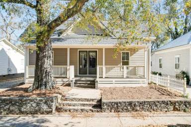Main picture of 816 Avenue B NE