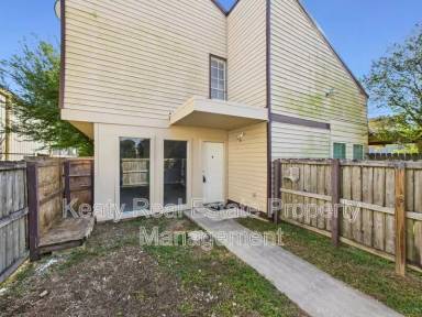 Main picture of 201 Fox Run Ave