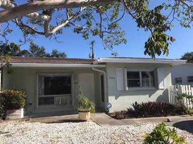 Main picture of 2300 NE 5th Ave