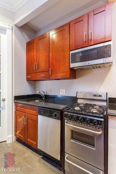 Main picture of 309 W 97th St