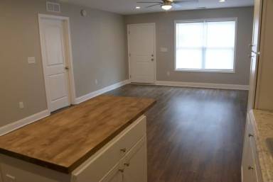 Main picture of 161 E Loudon Ave