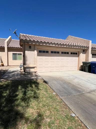 Main picture of 3048 S Ragen Dr