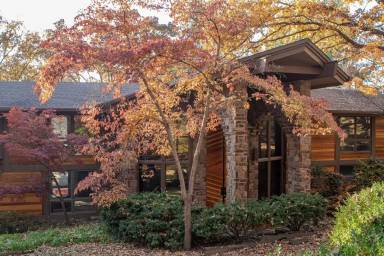 Main picture of 6802 S Florence Ave