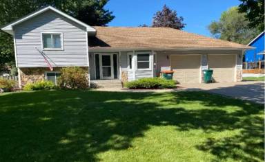 Main picture of 13184 Isanti St NE