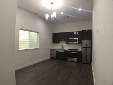 Main picture of 3275 Mission St