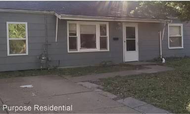 Main picture of 9732 Vickie Pl