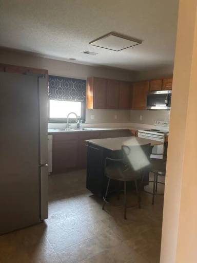 Main picture of 209 Hidden Creek Cir