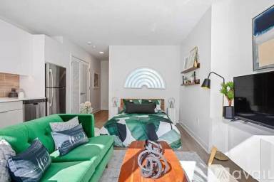 Main picture of 1126 W Fullerton Ave