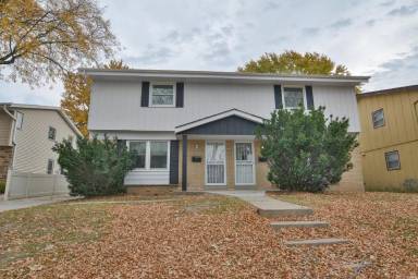 Main picture of 5042 N 106th St