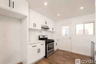 Main picture of 3711 W 105th St