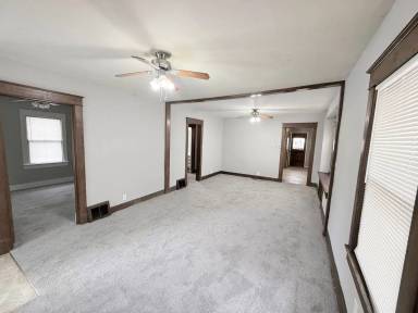 Main picture of 1217 N Spring St