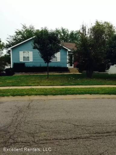 Main picture of 1104 NE Bryco Dr