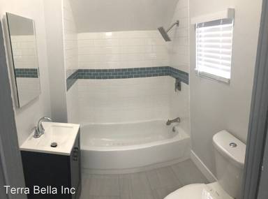 Main picture of 922 N Summit Ave