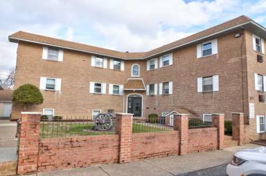 Main picture of 300 Rutledge Ave