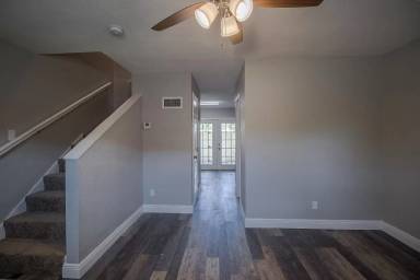 Main picture of 339 Park Row Ave