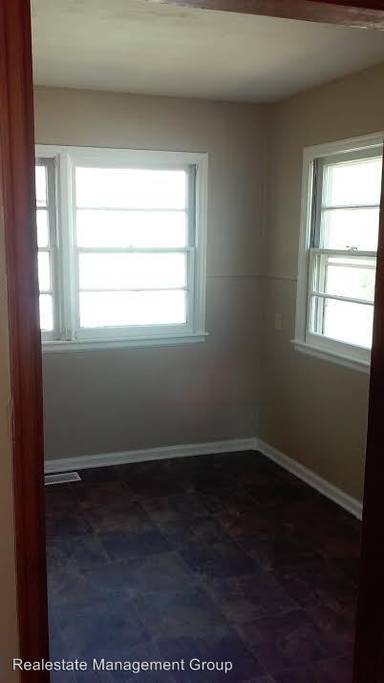 Main picture of 809 N Battin St