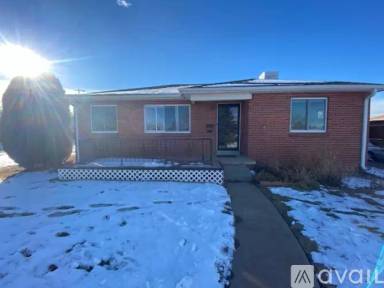 Main picture of 2487 S Zenobia St